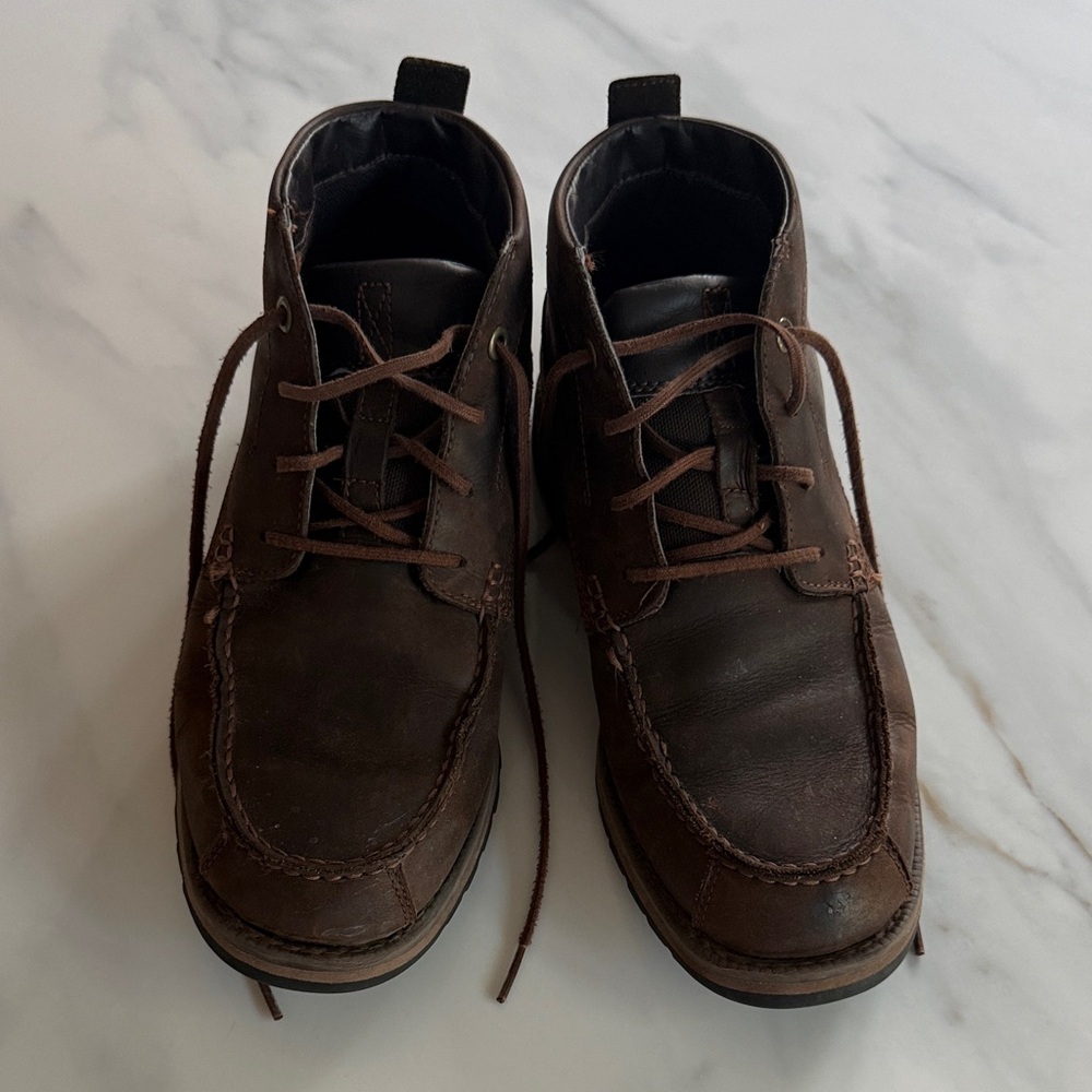 Timberland Men’s size 9 Brown Leather Chukka Boots - Classic Lace-Up